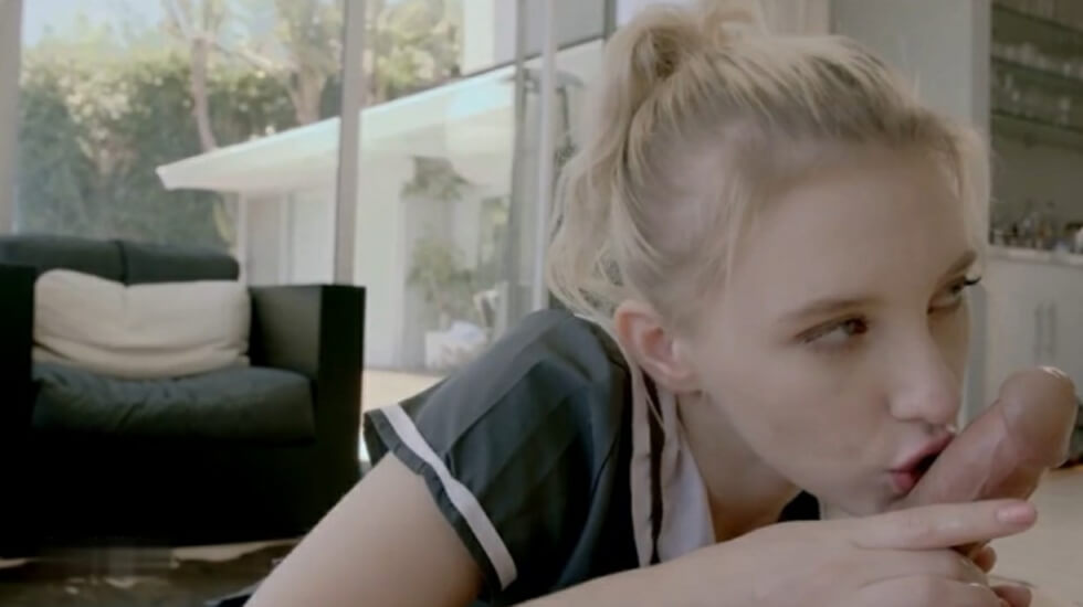 麻豆传媒-痴女の喉奥冲刺 深喉狂吸硬汉巨根 精液榨取强制口爆内射