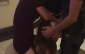 购得某站最新流出作品_富二代带着性感漂亮女友KTV包厢玩嗨后趁着酒劲玩群P游戏.